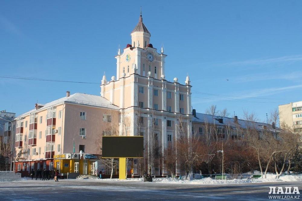 2 Комнатная Квартира Центр Города Костанай Exterior foto